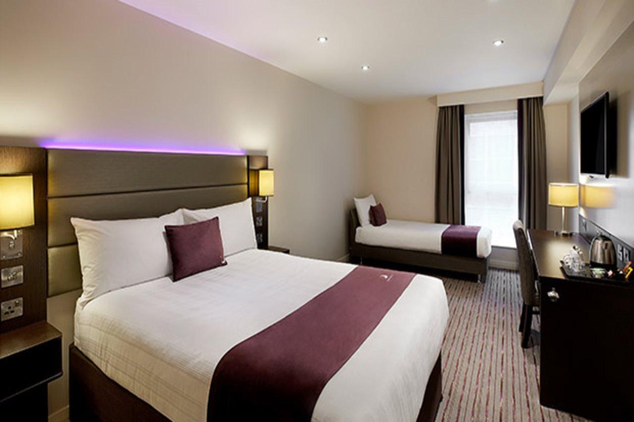 Premier Inn Bath City Centre Экстерьер фото