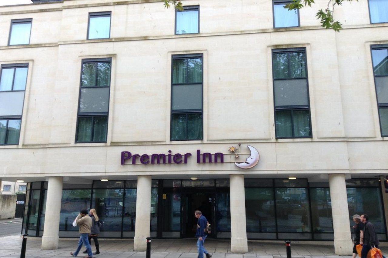 Premier Inn Bath City Centre Экстерьер фото